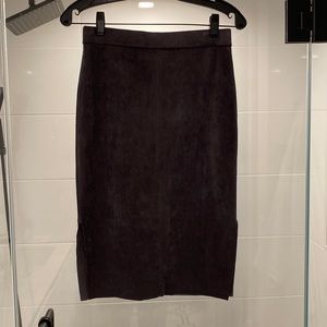 NEVER WORN Aritizia skirt